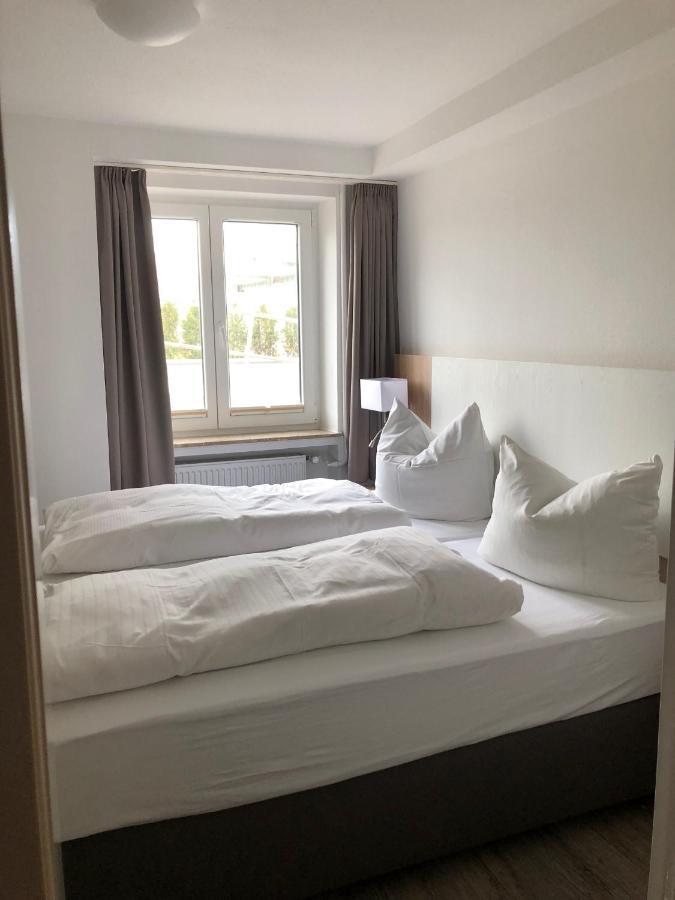 Heeren'S Hotel Garni Bensersiel Bagian luar foto