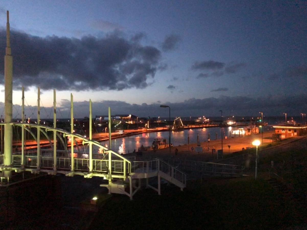 Heeren'S Hotel Garni Bensersiel Bagian luar foto