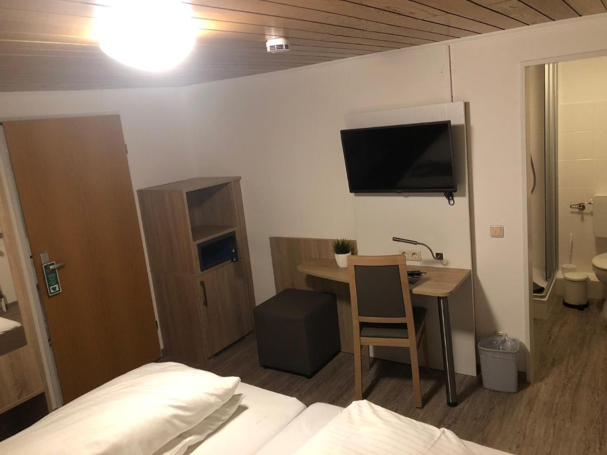 Heeren'S Hotel Garni Bensersiel Bagian luar foto