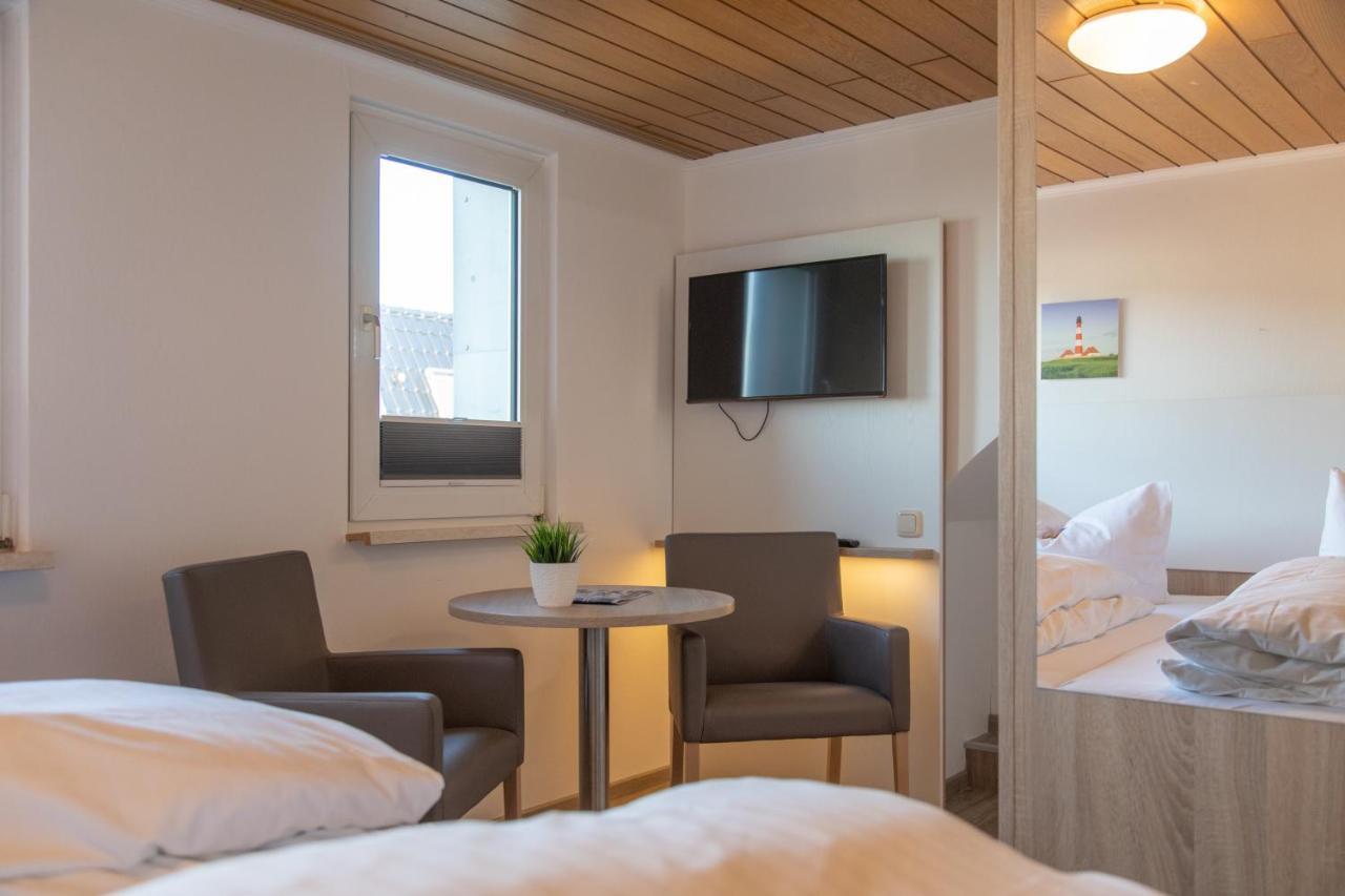 Heeren'S Hotel Garni Bensersiel Bagian luar foto